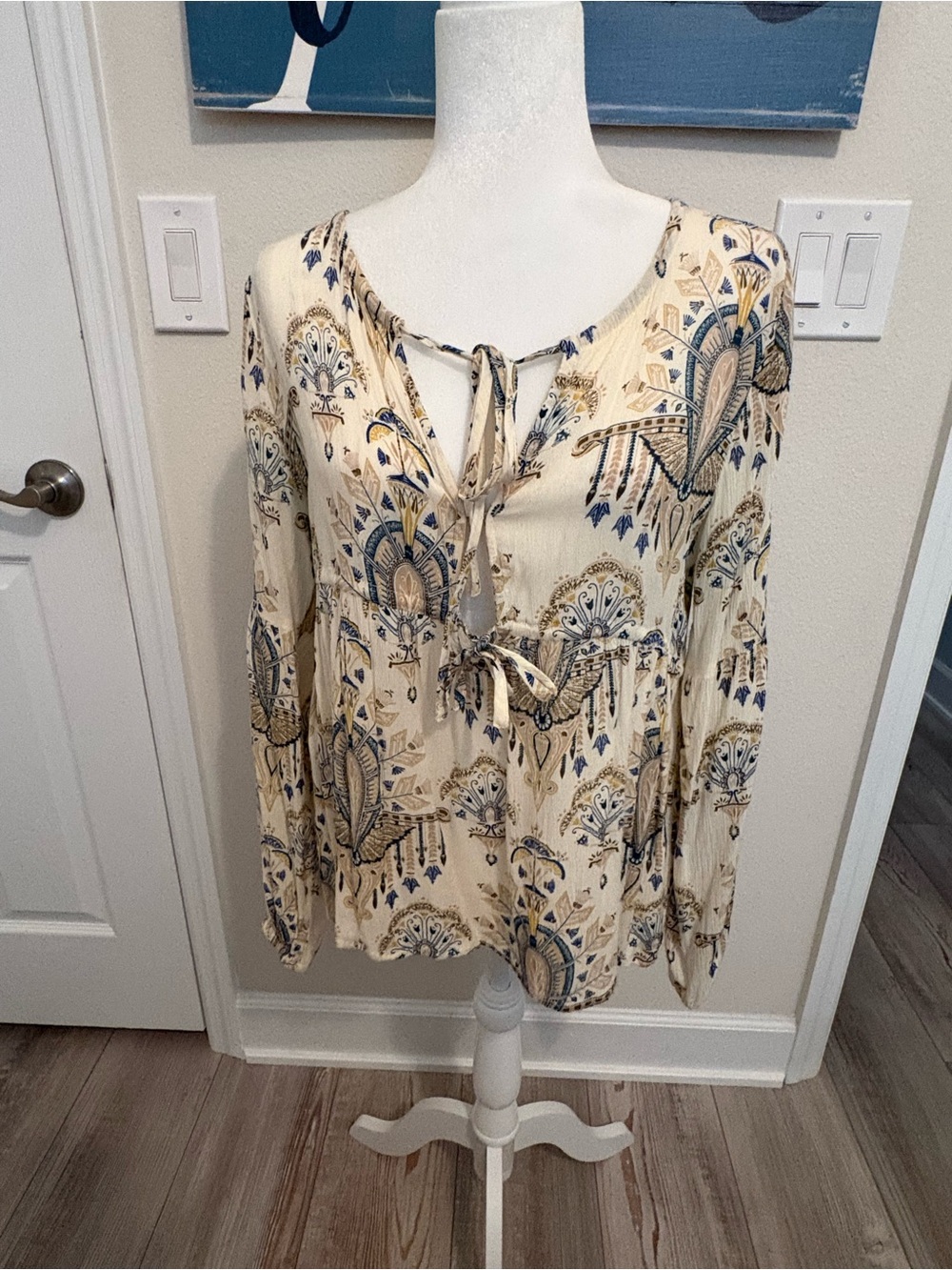 O’Neill -Women’s Cream Floral Tie-Front Peasant Top